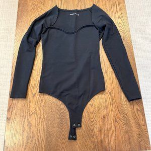 Abercrombie & Fitch Black Long Sleeve Thong Bodysuit with Sweetheart neckline M